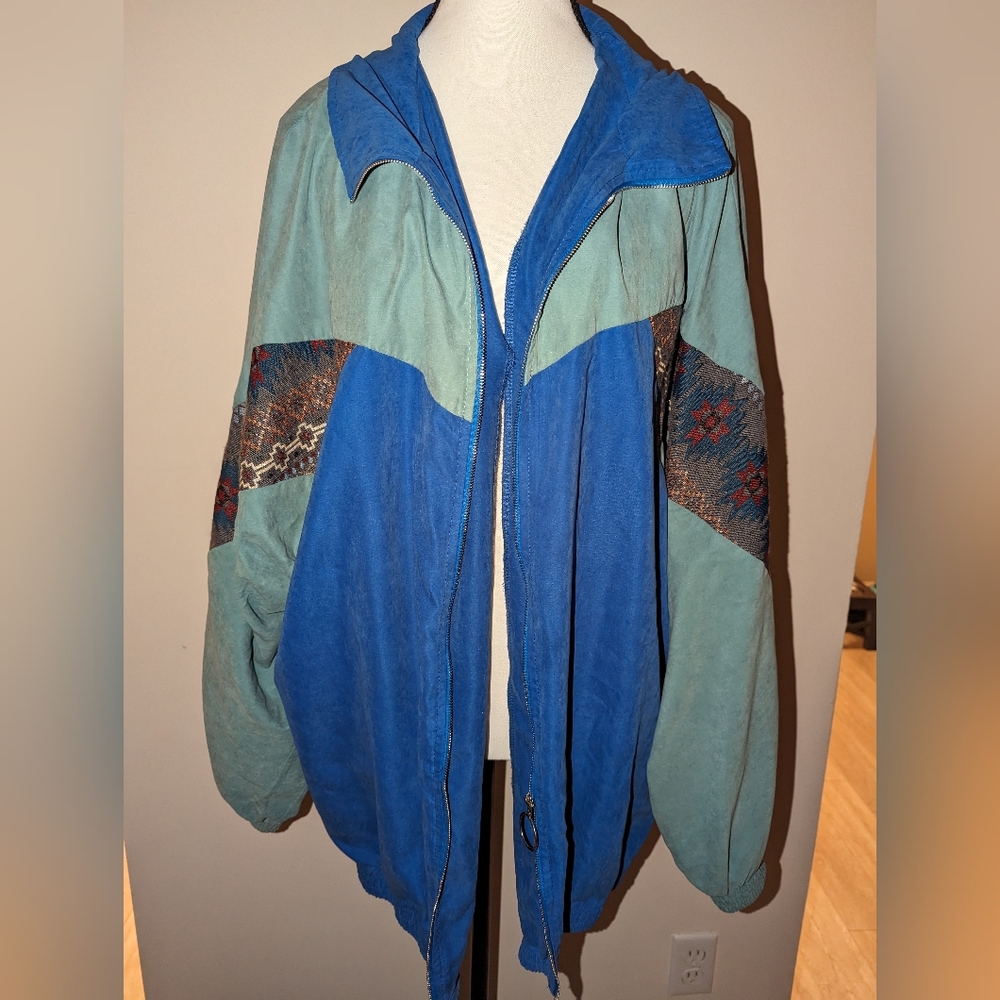 SheIn Geo Chevron Panel Zipper Placket Jacket - Picture 2 of 9